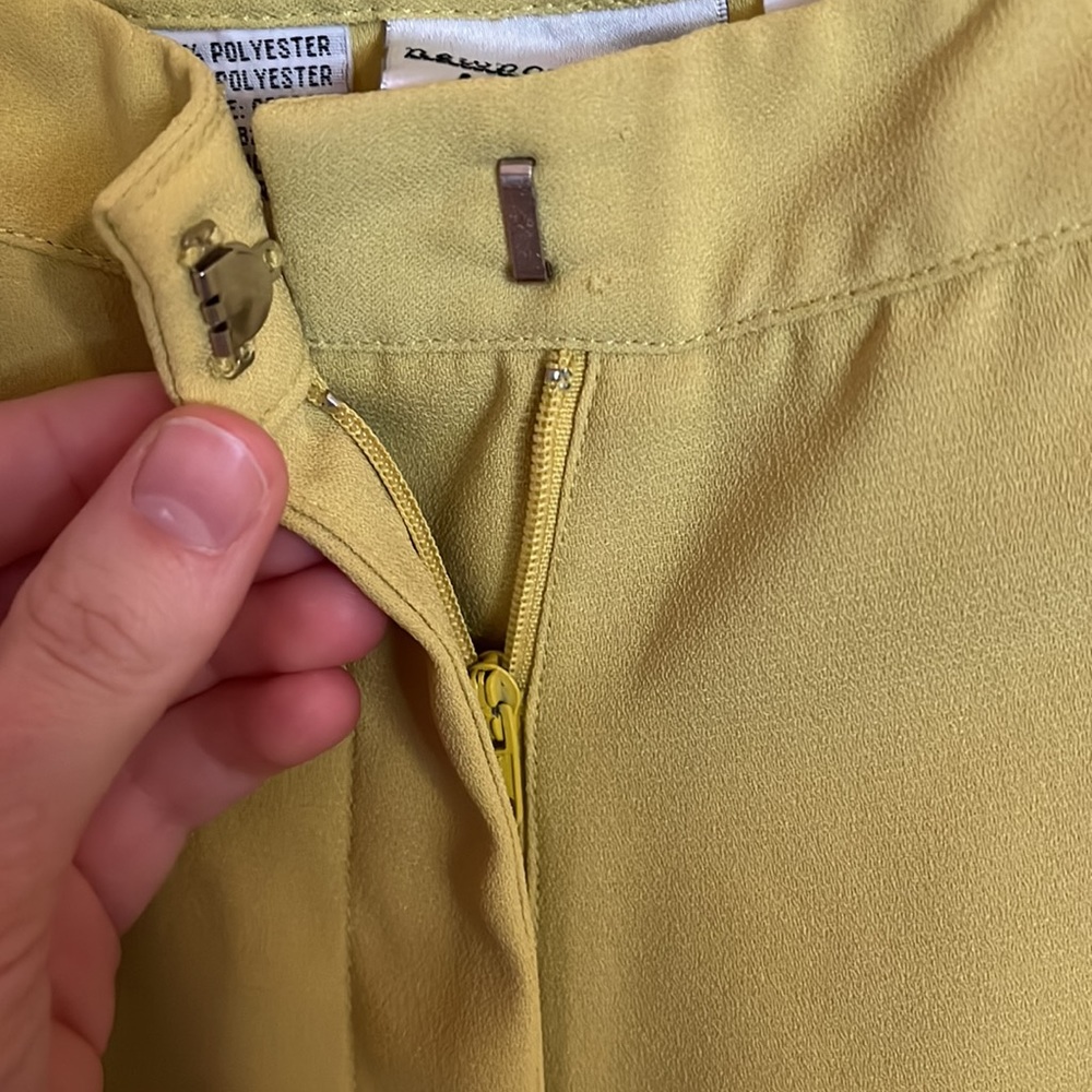 Newport News Easy Style Pant Suit - Picture 10 of 12